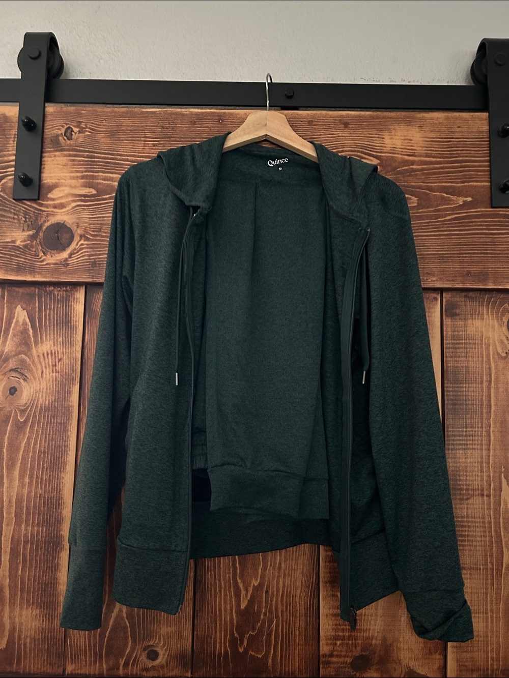 Quince Women’s Dark Green Hooded Zip sweatshirt, and pants
